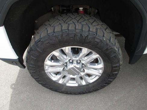 Used 2020 GMC Sierra 3500 Denali w/ Denali Ultimate Package image 12