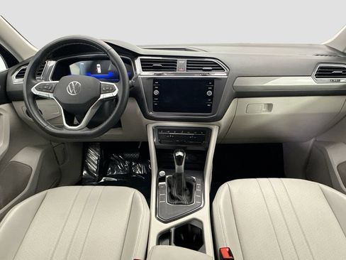 Used 2023 Volkswagen Tiguan SE FWD image 13