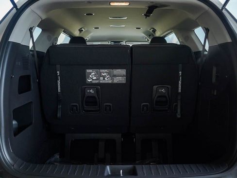New 2026 Kia Carnival FWD image 8