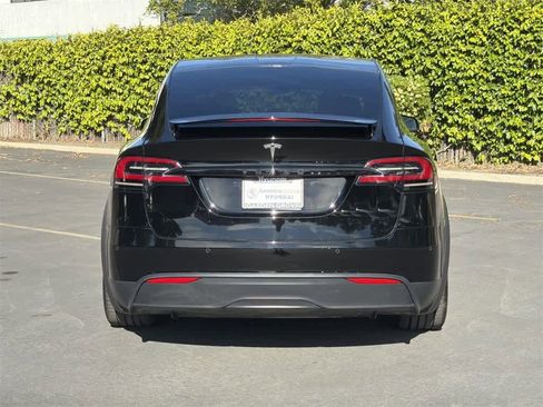 Used 2022 Tesla Model X image 5