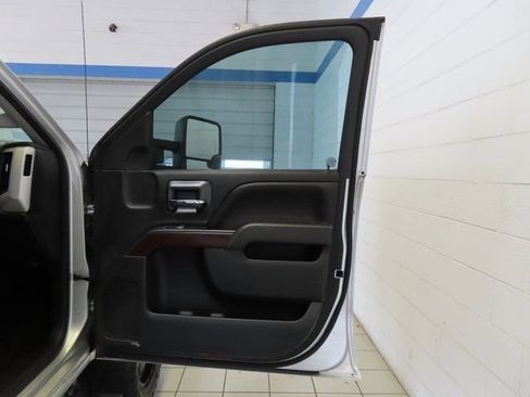 Used 2015 GMC Sierra 2500 SLE w/ Suspension Package, Off-Road image 28