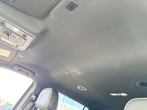 Used 2021 GMC Yukon XL SLT w/ SLT Luxury Package image 22