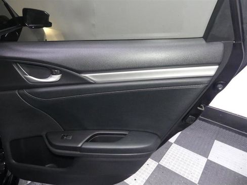 Used 2018 Honda Civic EX-L image 25