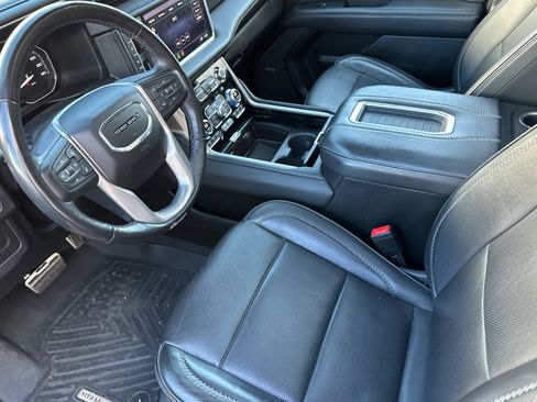 Used 2021 GMC Yukon Denali image 10