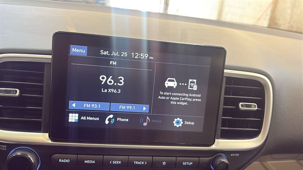 Used 2022 Hyundai Venue SEL w/ Cargo Package FWD image 19