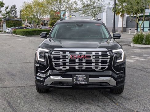 New 2026 GMC Terrain Denali w/ LPO, Black Badging Package AWD/4WD image 8