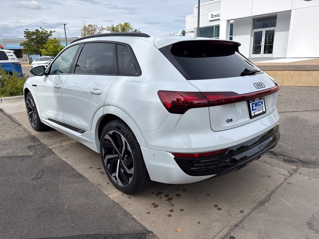 Used 2024 Audi Q8 e-tron Premium Plus w/ Premium Plus Package AWD/4WD image 3