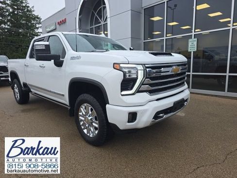 Used 2024 Chevrolet Silverado 2500 High Country w/ Technology Package AWD/4WD image 1