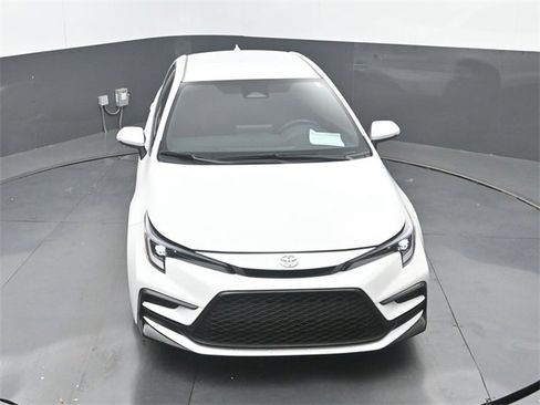 Used 2024 Toyota Corolla SE image 29