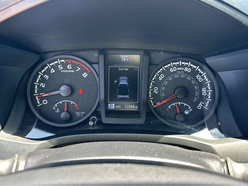 Used 2022 Toyota Tacoma SR RWD image 21