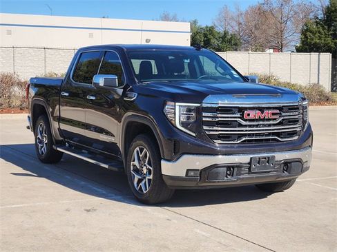 Used 2024 GMC Sierra 1500 SLT image 3