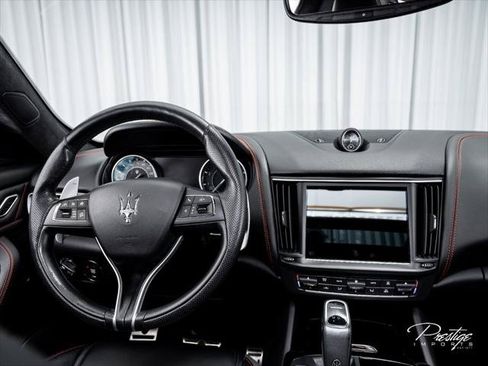 Used 2022 Maserati Levante Modena AWD/4WD image 31
