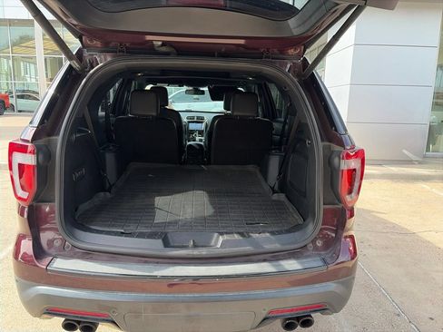 Used 2018 Ford Explorer Sport w/ Equipment Group 401A AWD/4WD image 9