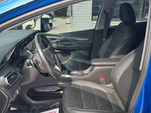 Used 2023 Chevrolet Bolt LT w/ Infotainment Package image 10