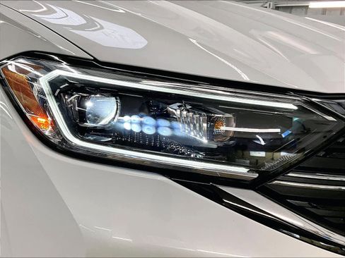 Used 2023 Volkswagen Jetta SEL image 30