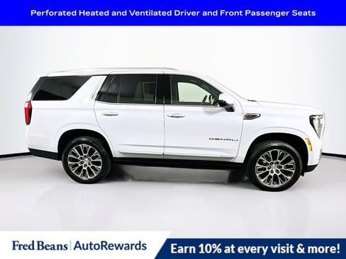 Used 2026 GMC Yukon Denali w/ Denali Reserve Package AWD/4WD image 10