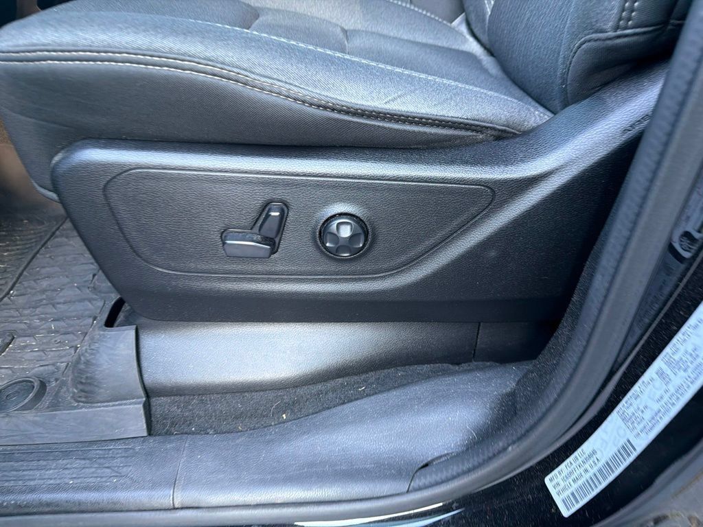 Certified 2020 RAM 1500 Big Horn AWD/4WD image 13