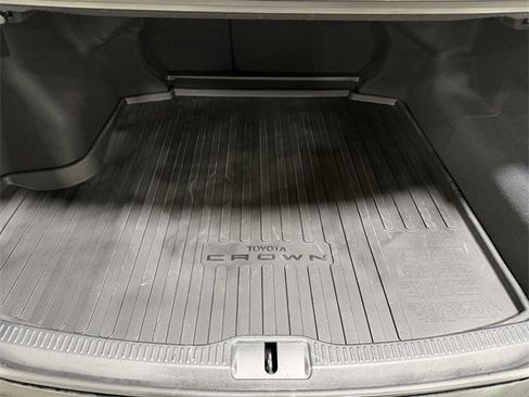 Used 2026 Toyota Crown Limited image 17