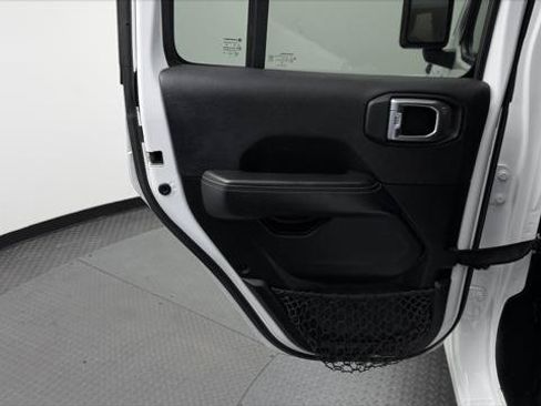 Used 2023 Jeep Wrangler Unlimited Sahara w/ Cold Weather Group AWD/4WD image 16