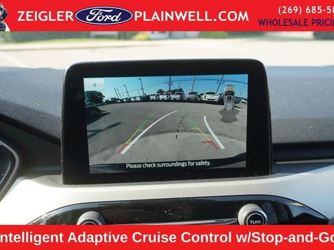 Used 2022 Ford Escape SE w/ Cold Weather Package image 18