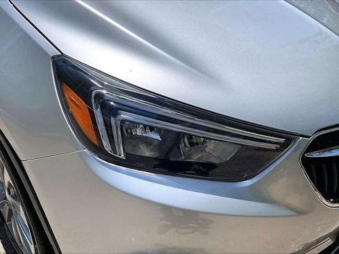 Used 2020 Buick Encore Preferred FWD image 32