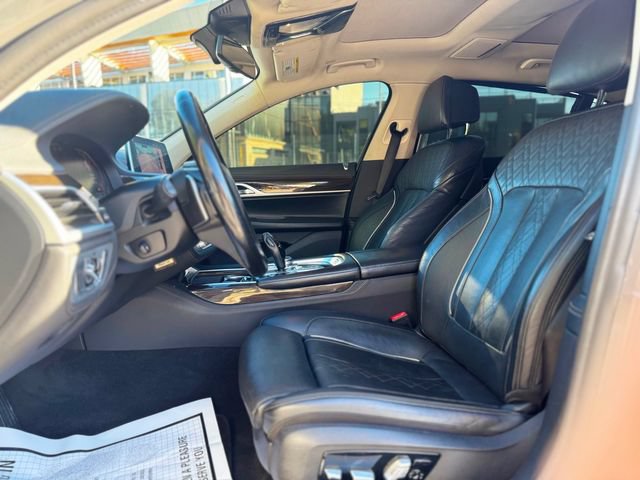 Used 2020 BMW 740i RWD image 29
