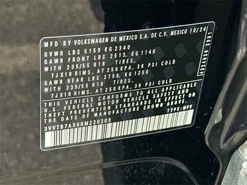 Used 2024 Volkswagen Tiguan Wolfsburg Edition image 39