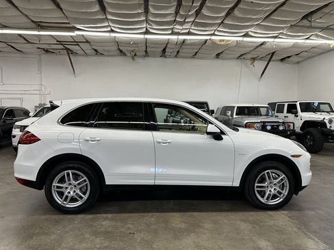 Used 2013 Porsche Cayenne Diesel AWD/4WD image 2