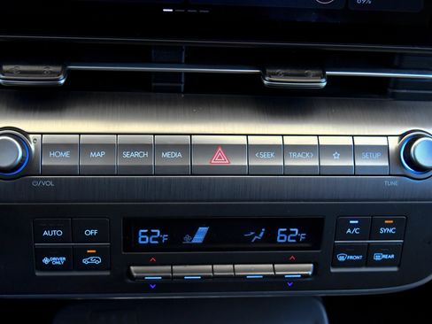 Used 2024 Hyundai Kona SEL FWD image 29