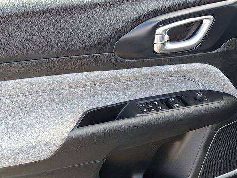 Certified 2022 Jeep Compass Latitude w/ Convenience Group image 12