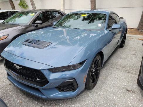 Used 2025 Ford Mustang GT RWD image 2