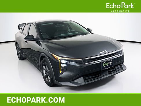 Used 2025 Kia K4 FWD image 1