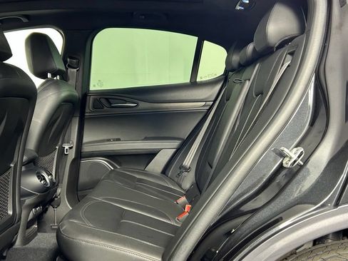 Used 2023 Alfa Romeo Stelvio Ti AWD/4WD image 17
