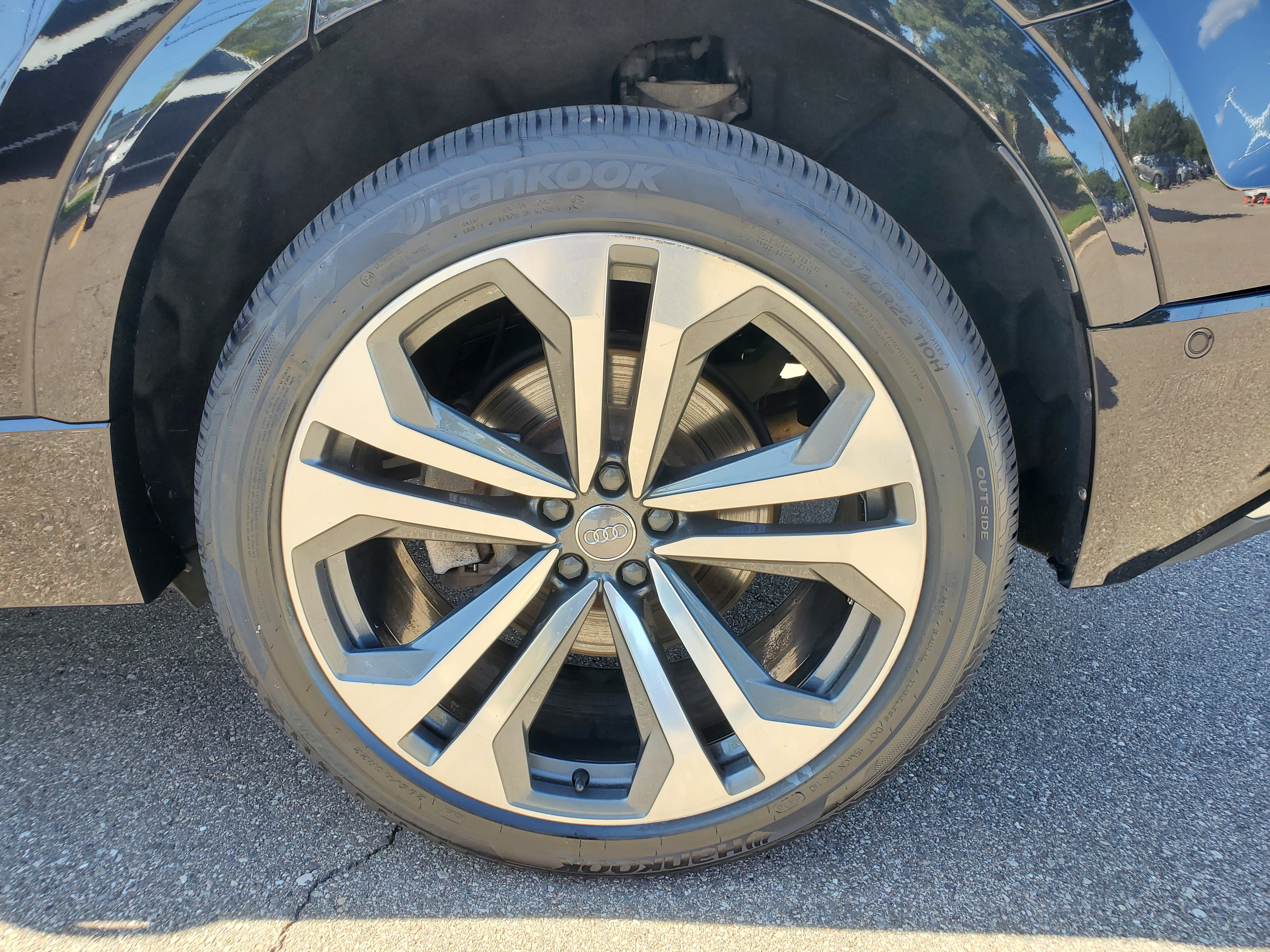 Used 2019 Audi Q8 Prestige w/ Towing Package AWD/4WD image 37
