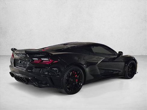 Used 2024 Chevrolet Corvette Z06 RWD image 5
