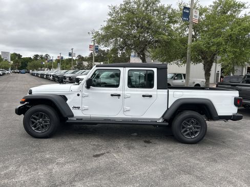 New 2026 Jeep Gladiator Sport AWD/4WD image 4