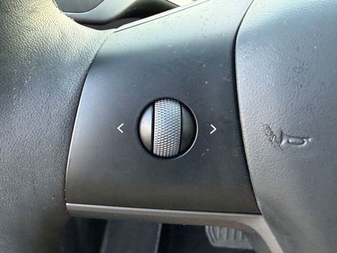 Used 2024 Tesla Model Y Long Range image 15