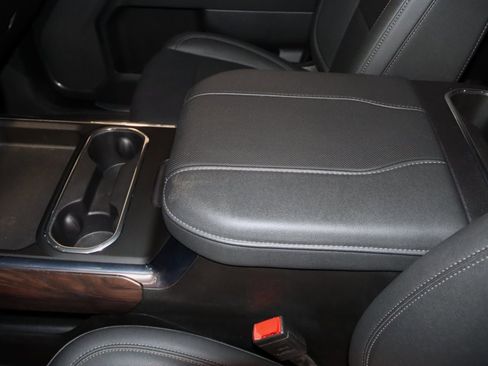 Used 2025 GMC Sierra 3500 SLT w/ SLT Premium Package image 47