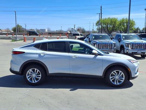 New 2026 Buick Envista Preferred w/ Convenience I Package FWD image 2