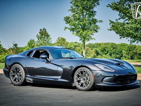 Used 2013 SRT Viper GTS w/ GTS Laguna Interior Pkg image 21