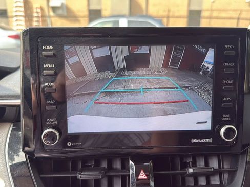 Used 2022 Toyota Corolla LE FWD image 37