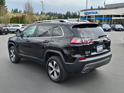 Used 2019 Jeep Cherokee Limited w/ Technology Group AWD/4WD image 15