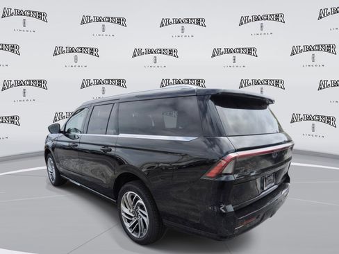 New 2026 Lincoln Navigator L Reserve AWD/4WD image 3