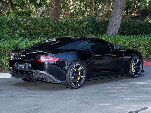 Used 2018 Aston Martin Vanquish S image 3
