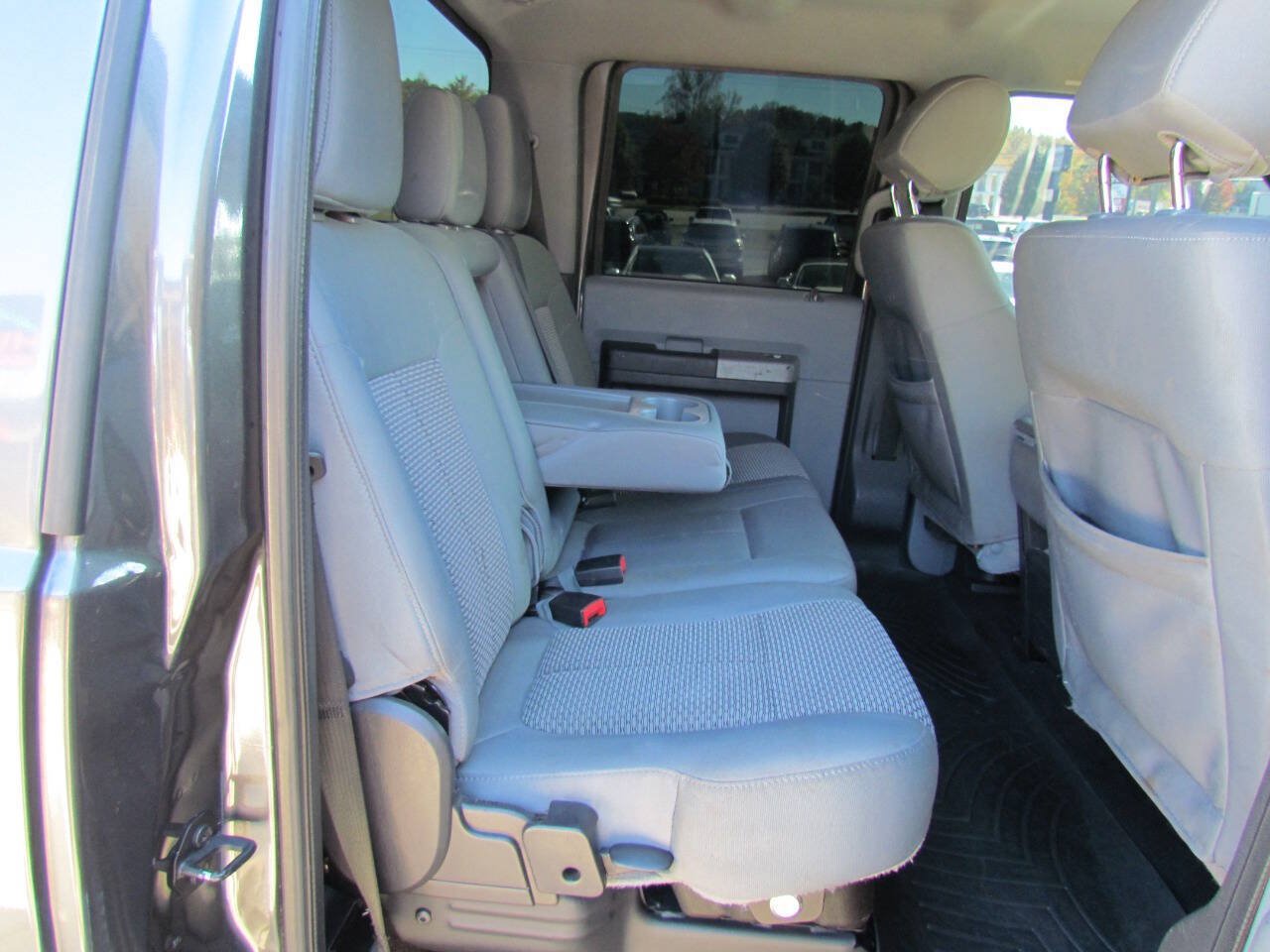 Used 2016 Ford F250 XLT w/ XLT Premium Package AWD/4WD image 14