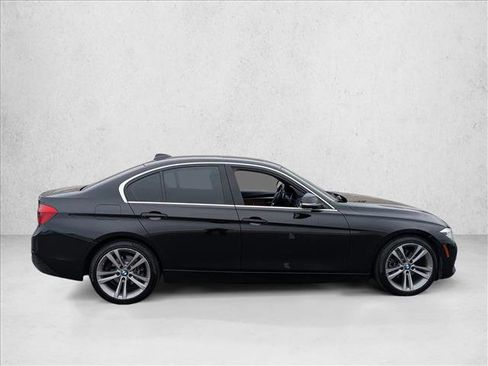 Used 2017 BMW 330i Sedan RWD image 4