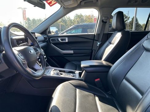 Used 2023 Ford Explorer XLT w/ Equipment Group 202A image 36