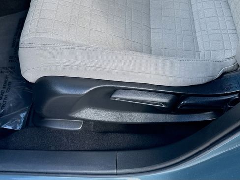 Certified 2024 Honda HR-V LX image 17