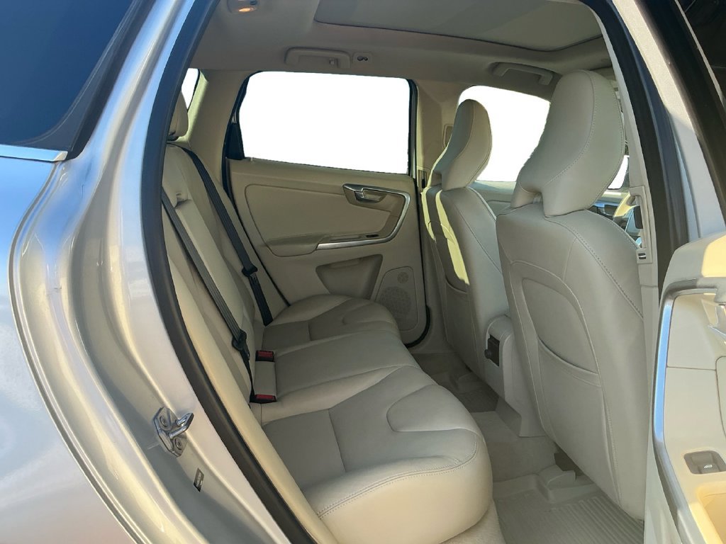 Used 2016 Volvo XC60 T5 Premier FWD image 23