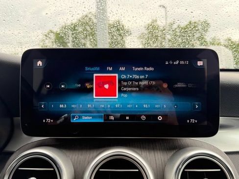 Used 2022 Mercedes-Benz GLC 300 4MATIC image 21